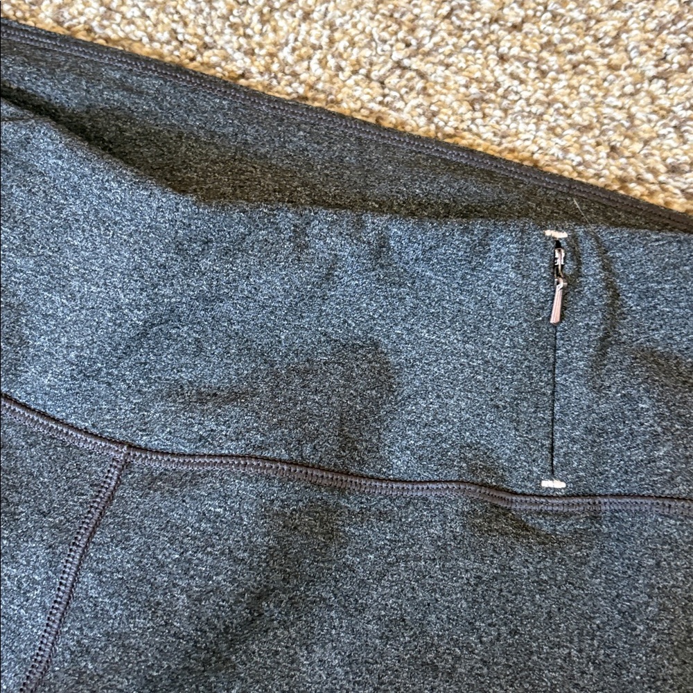 CALIA by Carrie Underwood Gray Capri Leggings - Picture 2 of 4